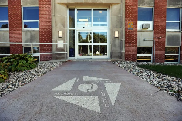 ar-171129699.jpg