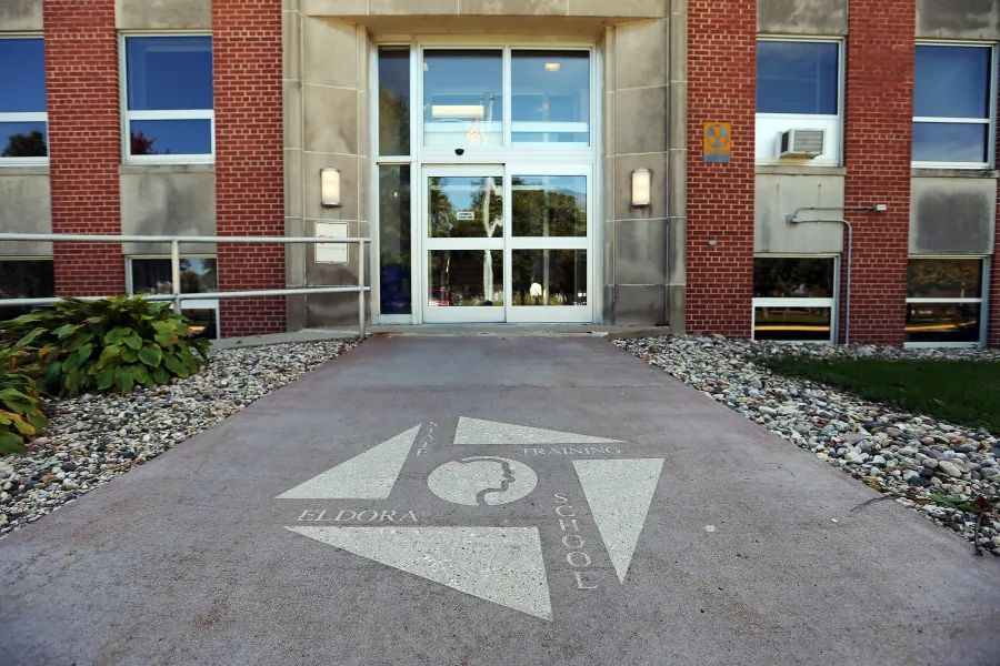 ar-171129699.jpg